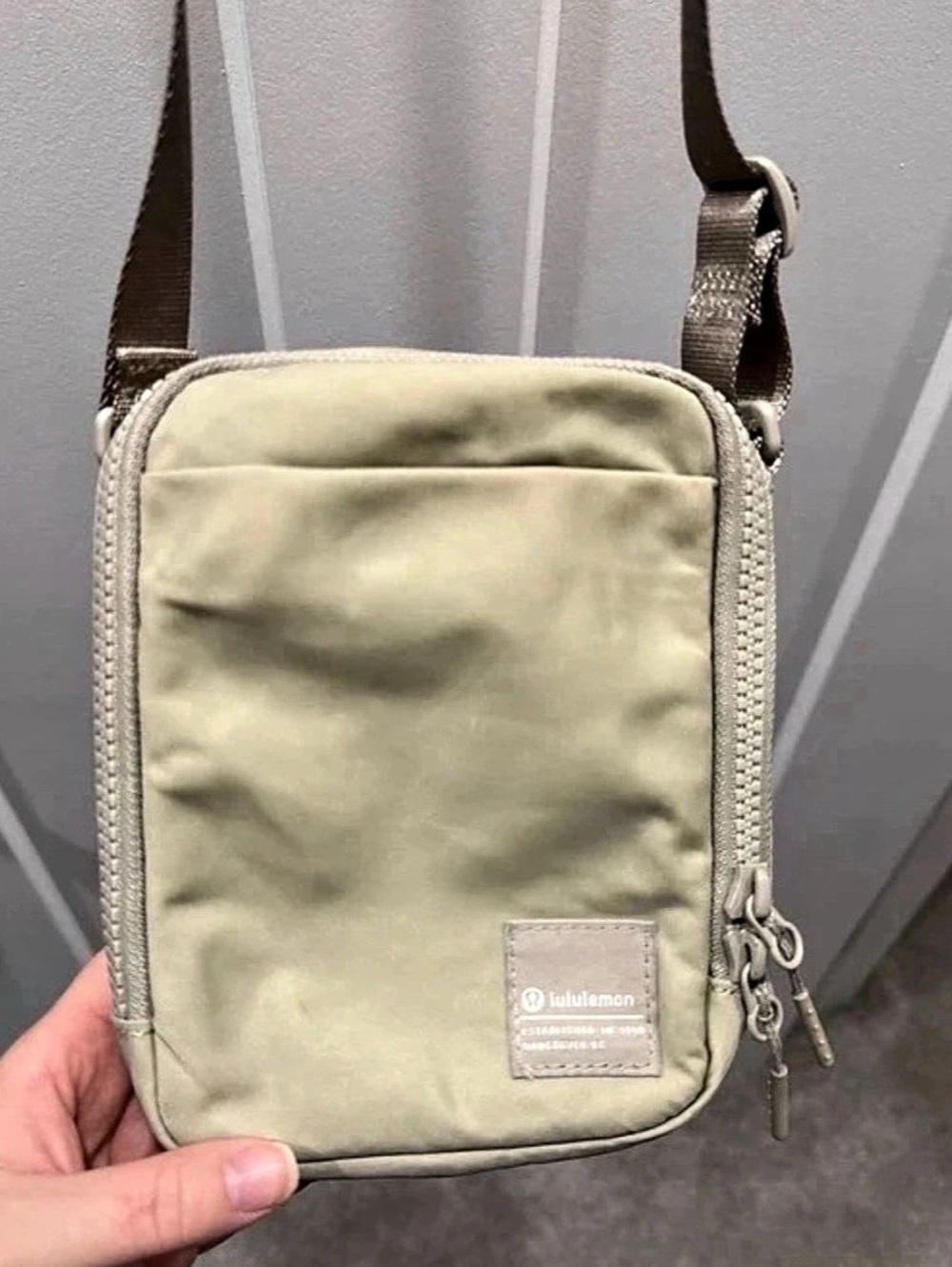 lululemon Easy Access Crossbody Bag 1.5L Tan/Beige